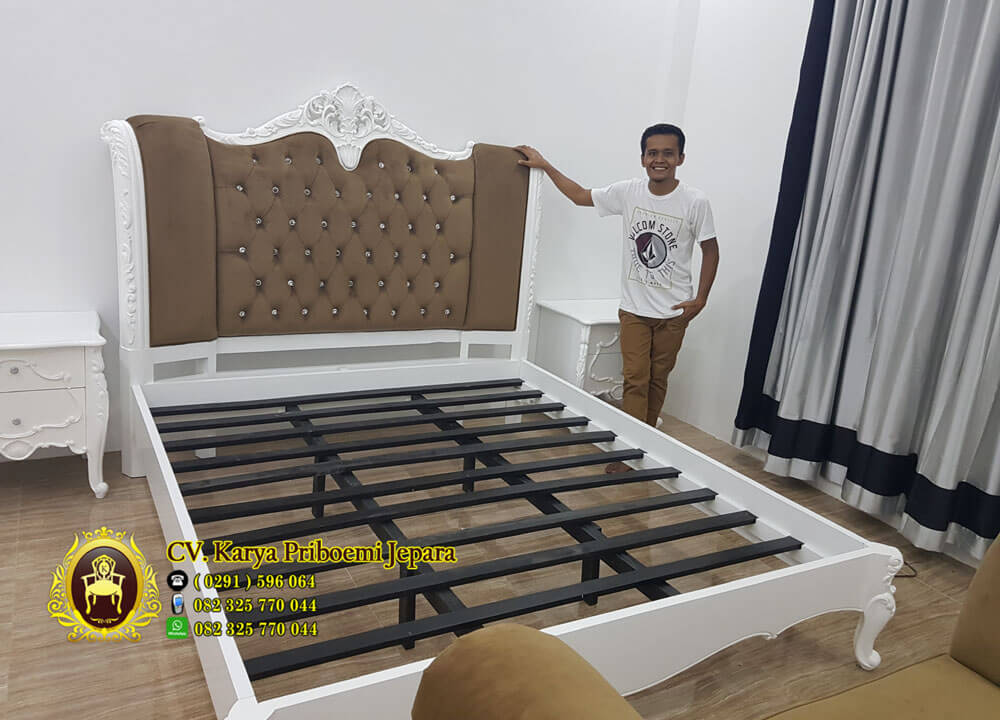 Tempat Tidur Mewah Victoria Ukir Jepara Terbaru Karya Furniture Jepara