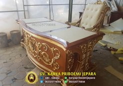 Meja Direktur Mewah