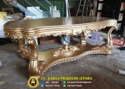 Meja Makan Mewah Warna Emas